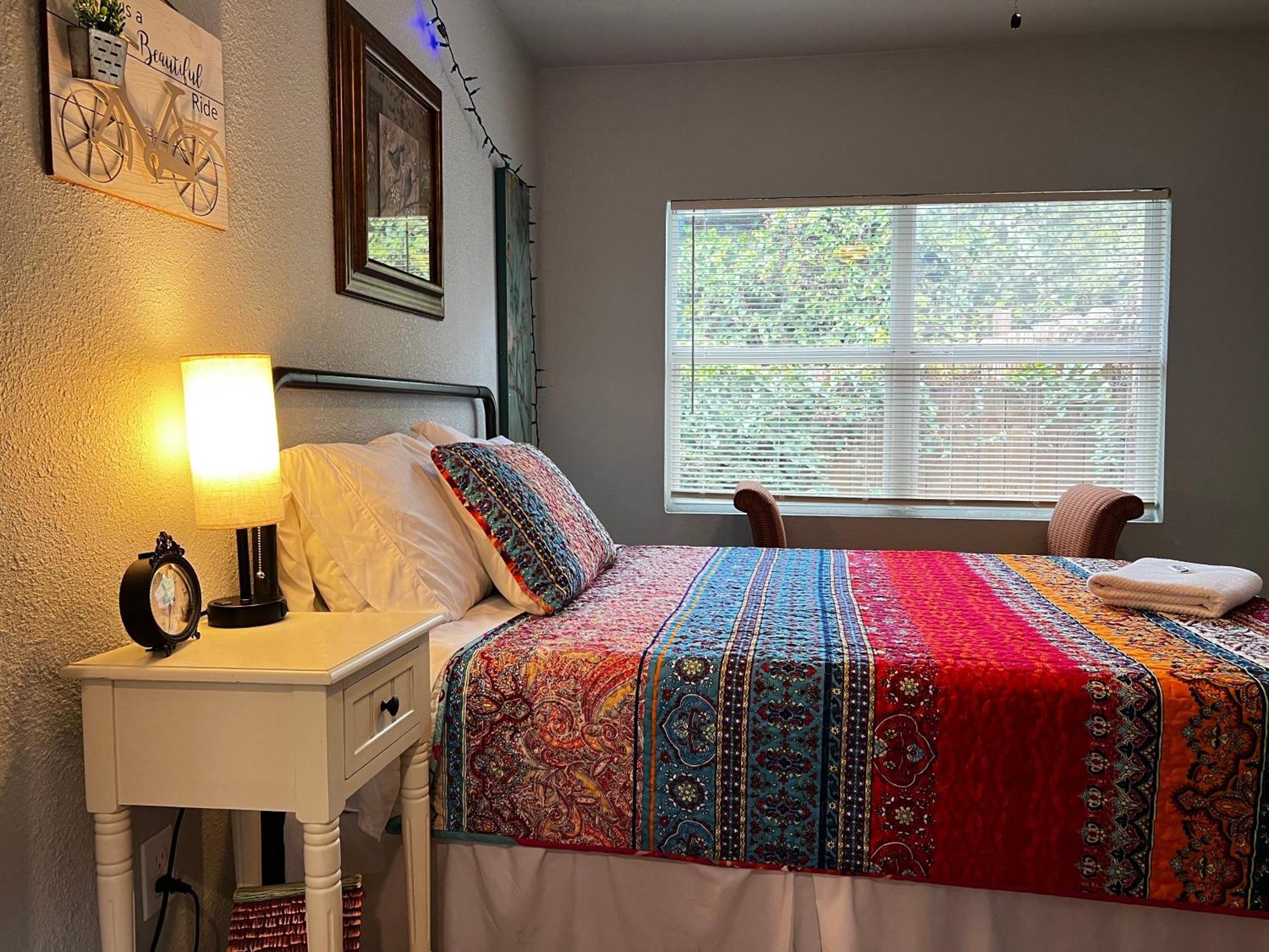 Boho Bliss- Cozy Private Room 2 Miles From Alamodome! San Antonio Exterior foto